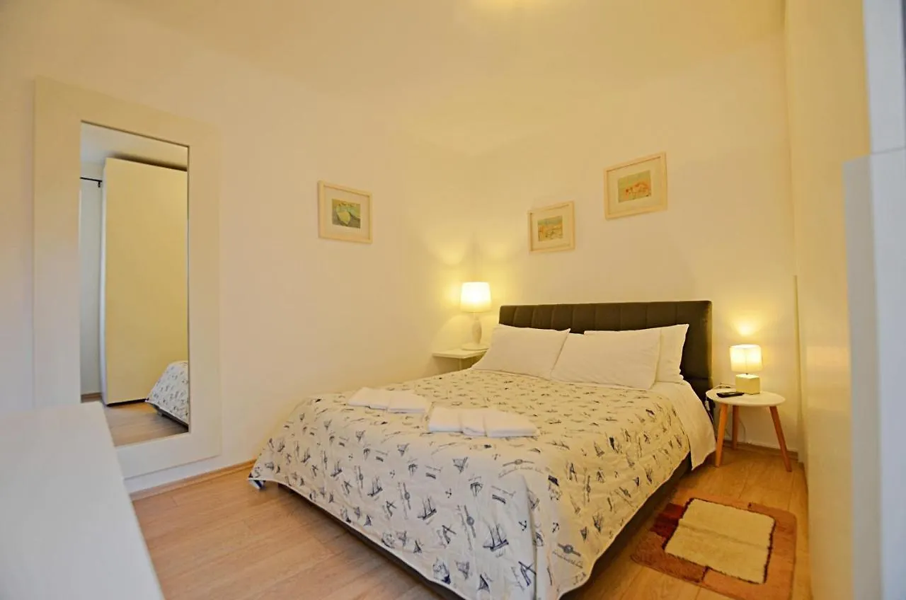 Seaview Apartment Andana 로비니 0*,