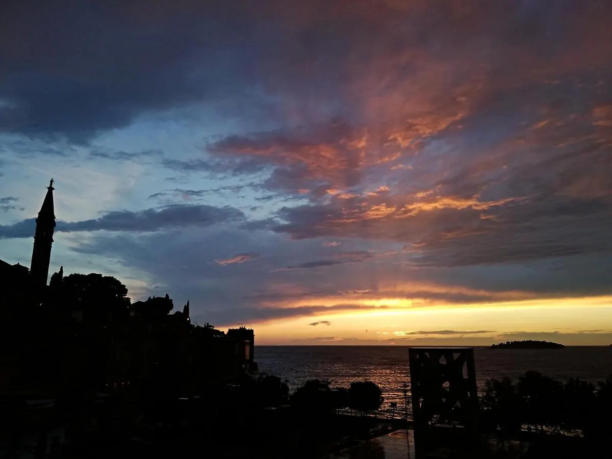 Seaview Apartment Andana 로비니