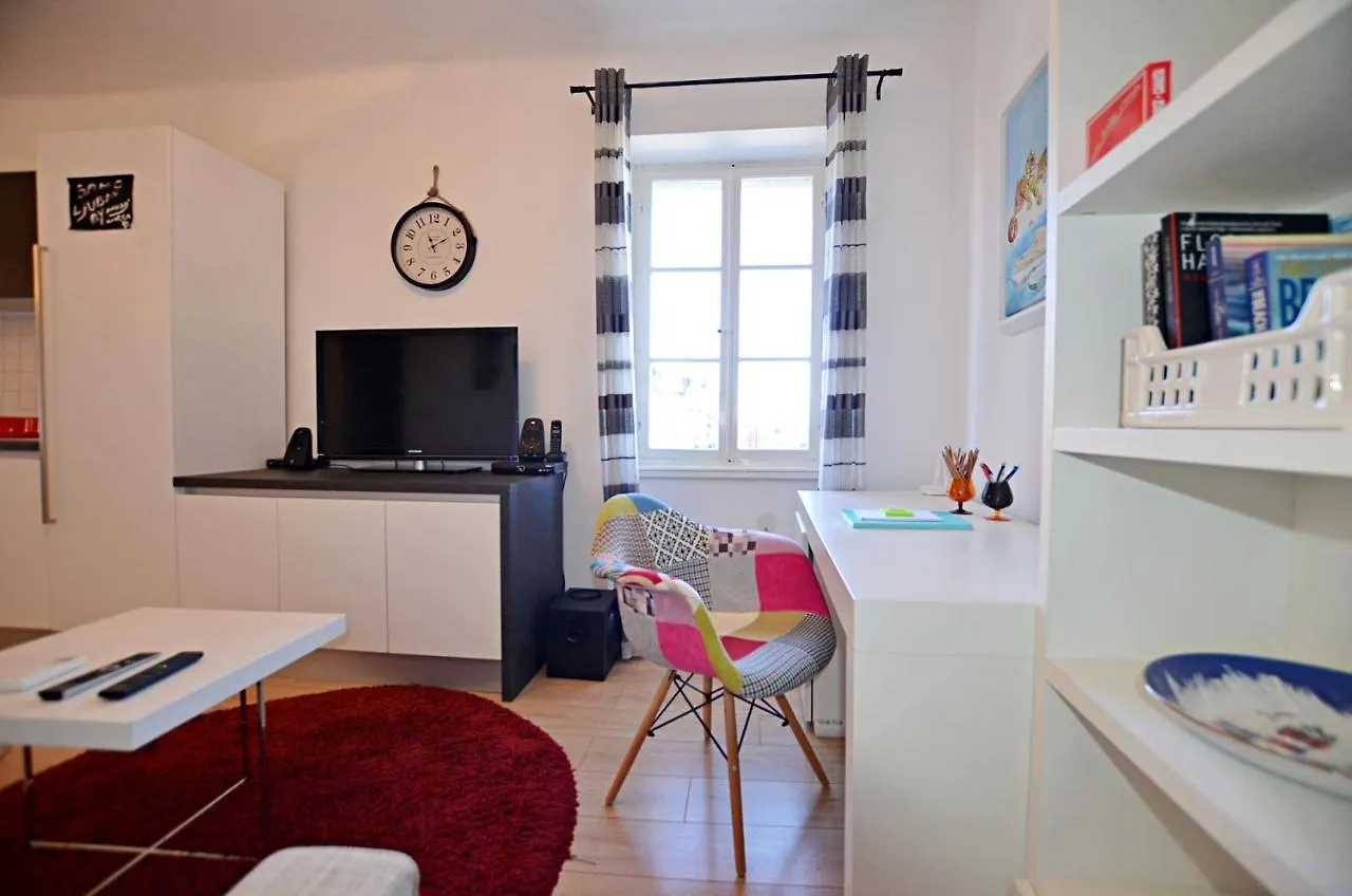 Seaview Apartment Andana 로비니 크로아티아